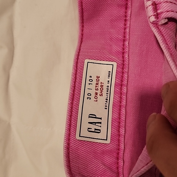 GAP  Pink Low Stride Jean Short - Picture 4 of 10